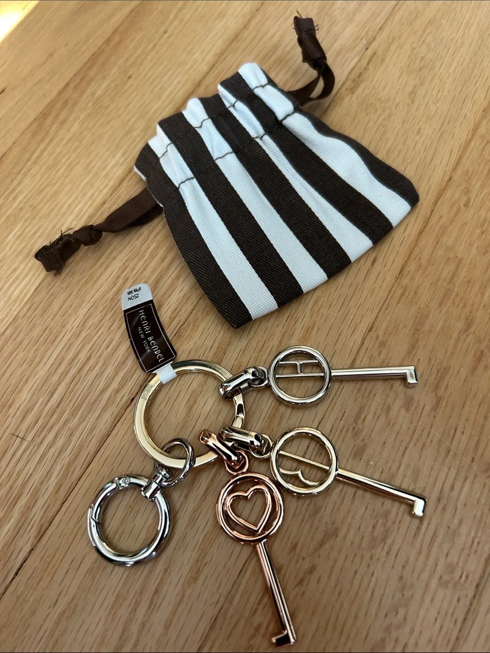 Henri Bendel NWT Three-Tone Key Charm Keyring - Dust bag included!